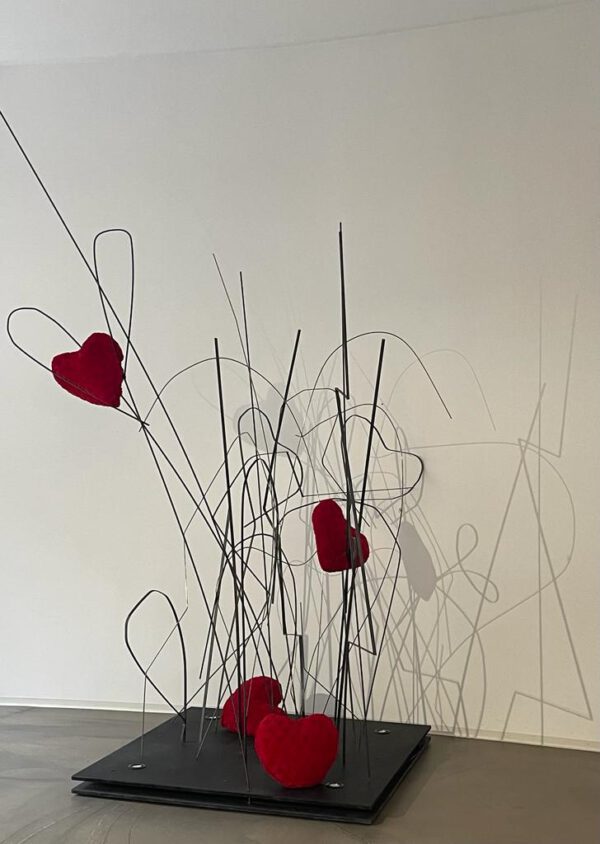 Dorothea Göbel Kunstwerk kaufen Onlineshop Skulptur Heart vibrations 3